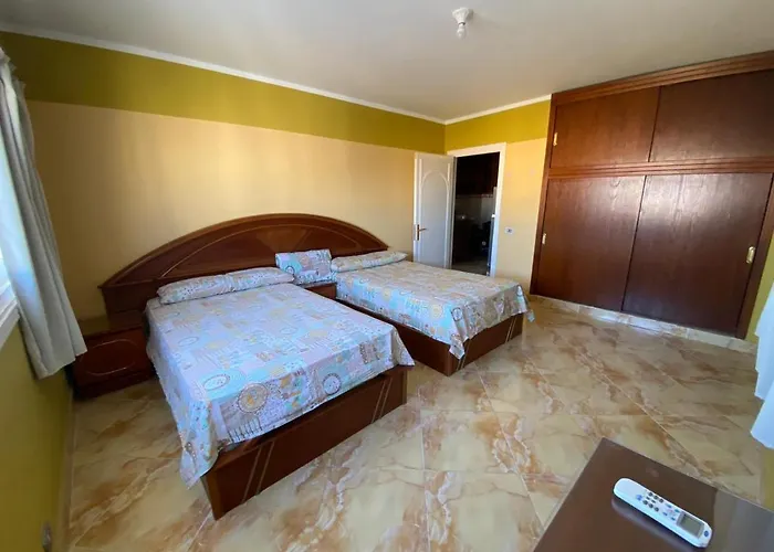 Al Crown Apartman